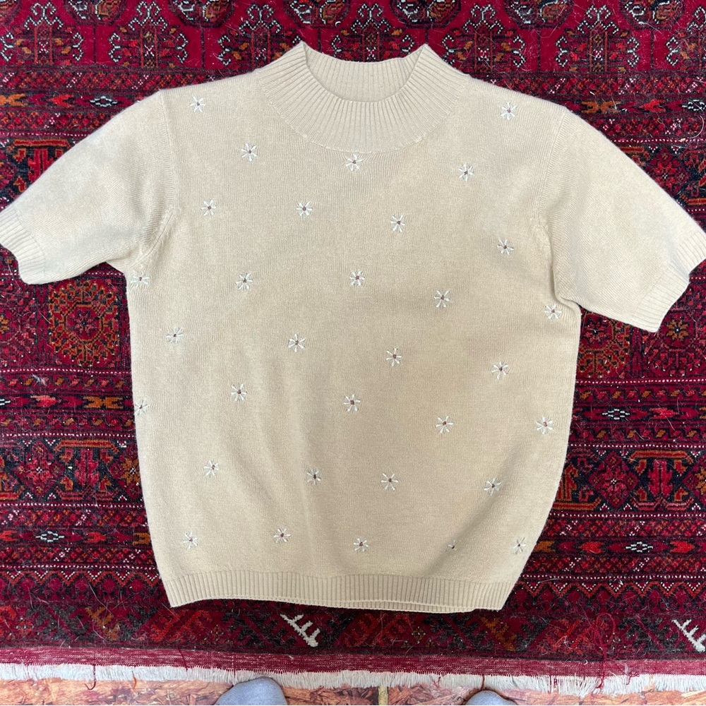 Beige Short Sleeve Sweater with Flower Embroidery